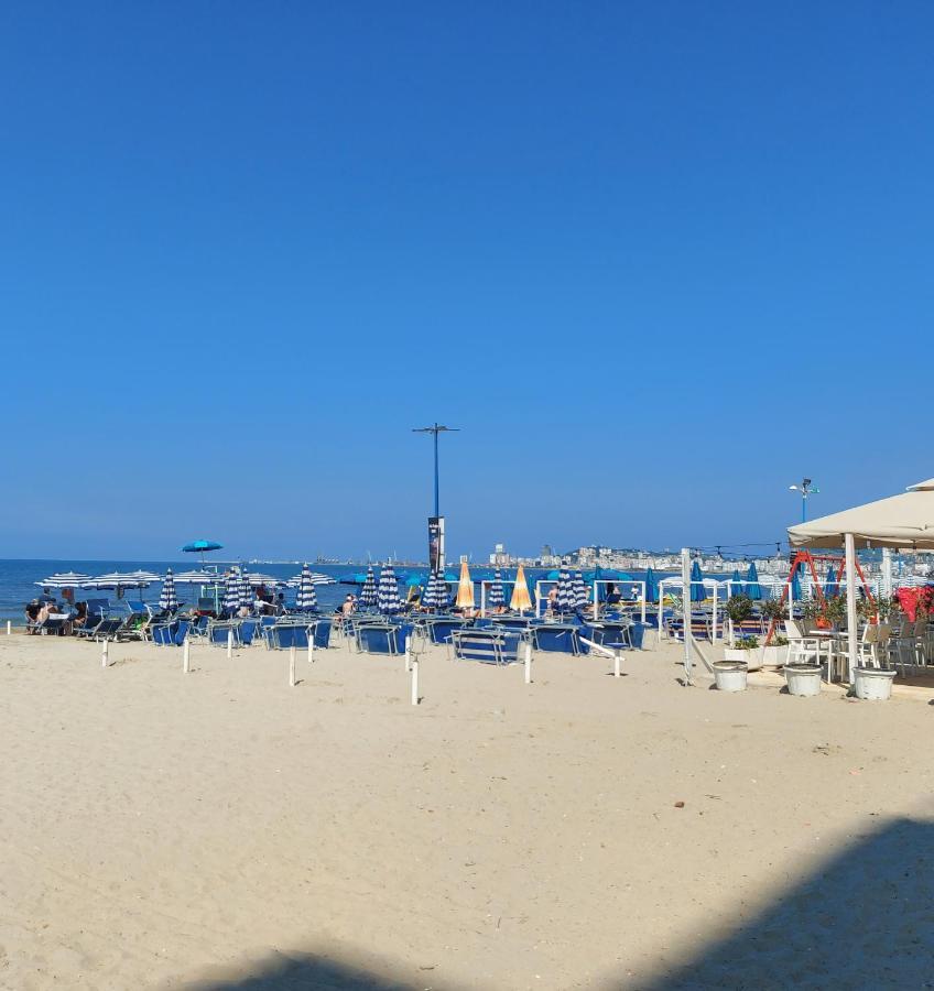 Bral Apartment 3 Durrës Buitenkant foto